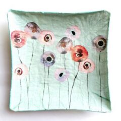 Coupelle carrée en papier mâché  – Décor fleurs des champs stylisées sur fond bleu ciel