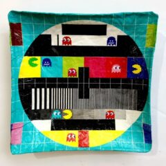 Coupelle décorative en papier mâché  – Décor mire télévision pacman