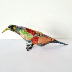Oiseau en papier mâché et décoré en papier népalais (n°16)